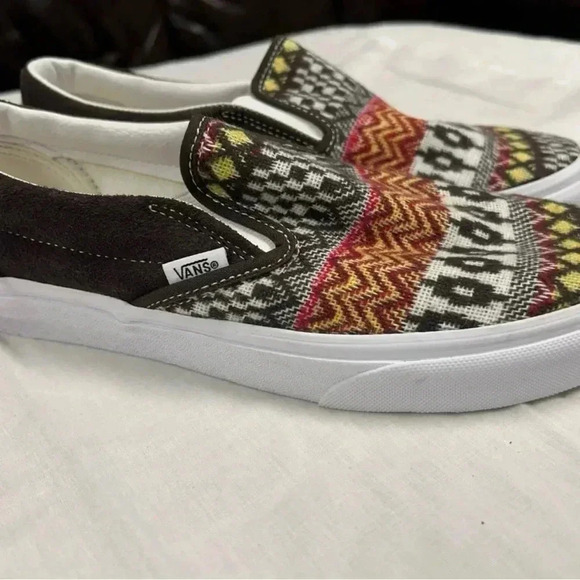New Vans Fair Isle Slip On Shoe Size 8 Men 9.5 Women - Picture 2 of 5